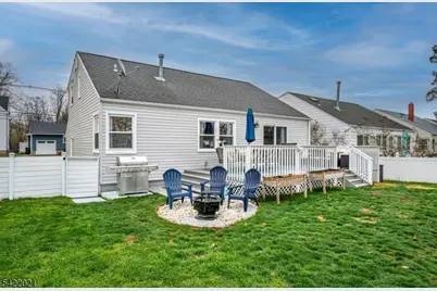 117 Cleveland Ave, Woodbridge Township, NJ 07067 - Photo 33