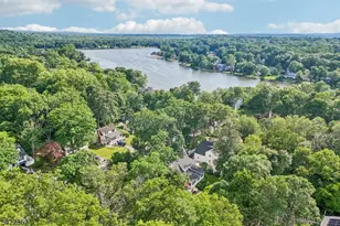 18 Mountainside Dr, Wayne, NJ 07470 - Photo 39