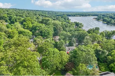 18 Mountainside Dr, Wayne, NJ 07470 - Photo 41