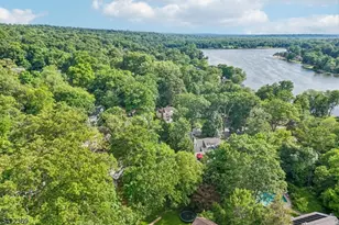 18 Mountainside Dr, Wayne, NJ 07470 - Photo 41