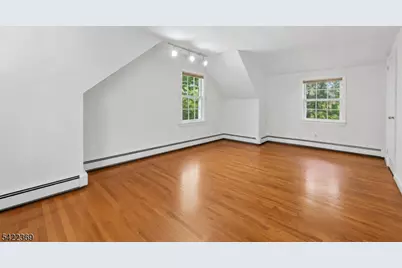 18 Mountainside Dr, Wayne, NJ 07470 - Photo 31