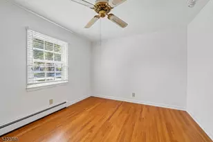 18 Mountainside Dr, Wayne, NJ 07470 - Photo 19