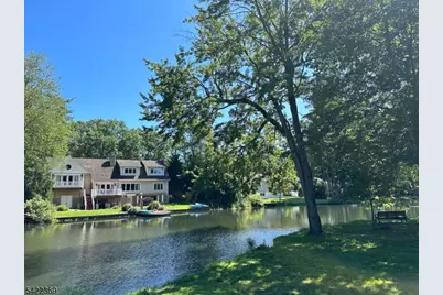 18 Mountainside Dr, Wayne, NJ 07470 - Photo 43