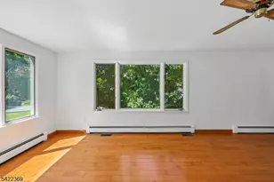 18 Mountainside Dr, Wayne, NJ 07470 - Photo 15