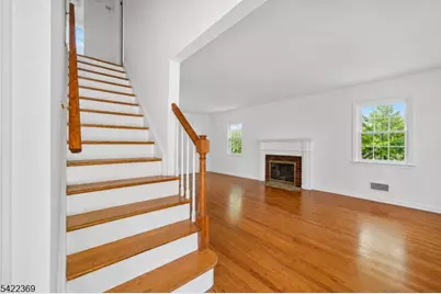 18 Mountainside Dr, Wayne, NJ 07470 - Photo 3