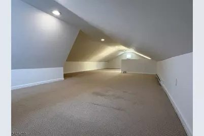 16 S Baums Ct, Livingston, NJ 07039 - Photo 17