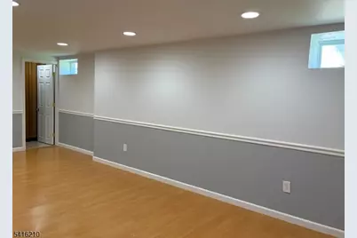 16 S Baums Ct, Livingston, NJ 07039 - Photo 21