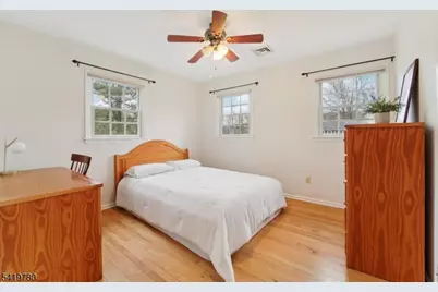 64 Hampton Dr, Berkeley Heights Township, NJ 07922 - Photo 17