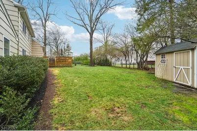 64 Hampton Dr, Berkeley Heights Township, NJ 07922 - Photo 29