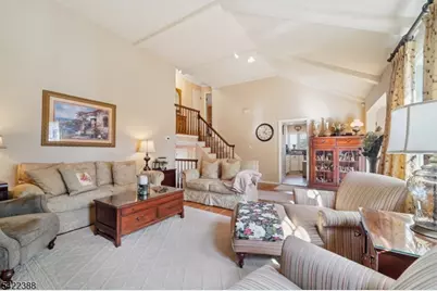 15 Ella Ln, Wayne, NJ 07470 - Photo 9