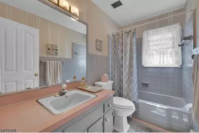 705 Schoolhouse Ln, Bound Brook, NJ 08805 - Photo 17