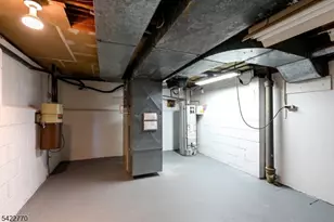 139 Berkeley Cir, Bernards Township, NJ 07920 - Photo 23