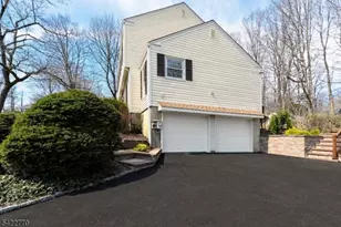 139 Berkeley Cir, Bernards Township, NJ 07920 - Photo 33