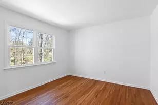 139 Berkeley Cir, Bernards Township, NJ 07920 - Photo 27