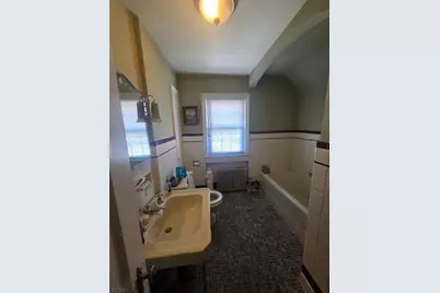 305 E 40th St, Paterson, NJ 07504 - Photo 5