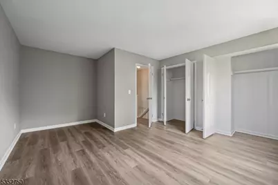 907 Wetherburn Ct, Raritan Township, NJ 08822 - Photo 19