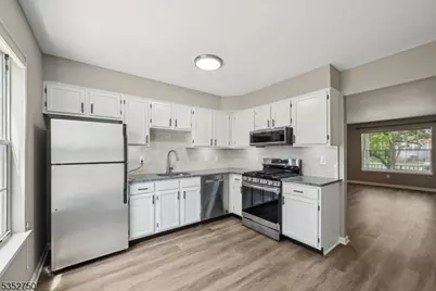 907 Wetherburn Ct, Raritan Township, NJ 08822 - Photo 7