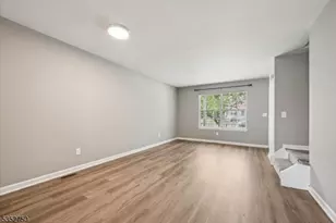 907 Wetherburn Ct, Raritan Township, NJ 08822 - Photo 15