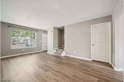 907 Wetherburn Ct, Raritan Township, NJ 08822 - Photo 13