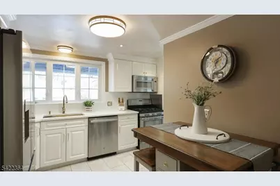 382 Huntington Rd, Union Township, NJ 07083 - Photo 7