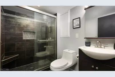 382 Huntington Rd, Union Township, NJ 07083 - Photo 29