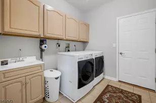 1 Bell Ct, Chester, NJ 07930 - Photo 17