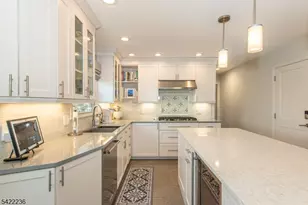 17 Longfellow Dr, Roxbury Township, NJ 07876 - Photo 5