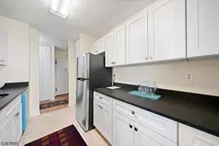 7855 Blvd E, North Bergen Twp., NJ 07047 - Photo 19