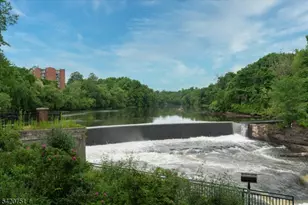 240 Main St Unit, Little Falls Township, NJ 07424 - Photo 19