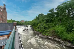 240 Main St Unit, Little Falls Township, NJ 07424 - Photo 17