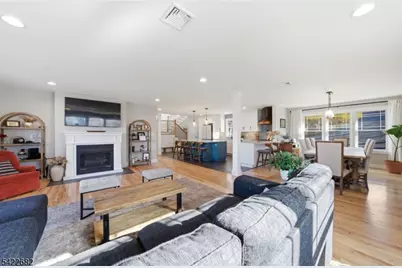 23 Edgemere Ave, Mount Arlington, NJ 07856 - Photo 3