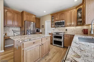 2 Picasso Ct, Franklin Township, NJ 08873 - Photo 9