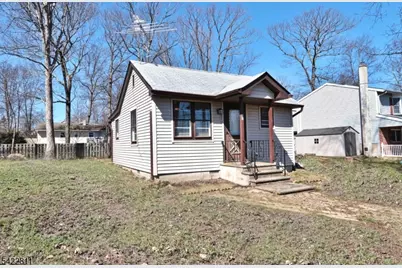 63 Iowa Ave, Jefferson Township, NJ 07849 - Photo 17