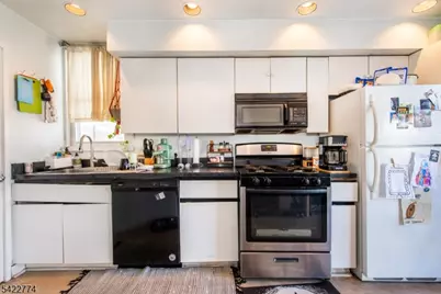 24 Pleasant Ave, Clifton, NJ 07013 - Photo 5