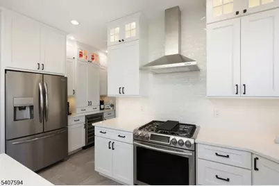 82 Oxford Pl, Hillsborough Township, NJ 08844 - Photo 21