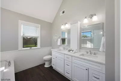 82 Oxford Pl, Hillsborough Township, NJ 08844 - Photo 33