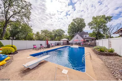 426 Walnut St, Roselle, NJ 07203 - Photo 25