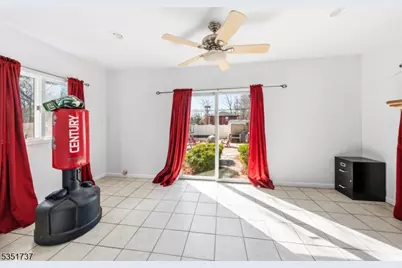 426 Walnut St, Roselle, NJ 07203 - Photo 9