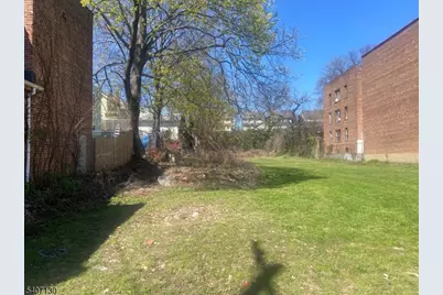 1594 Maple Ave, Hillside, NJ 07205 - Photo 3