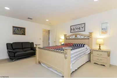 94 Hagerman Ct, Bridgewater, NJ 08807 - Photo 15