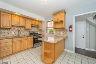 46 Center St, Clifton, NJ 07011 - Photo 7