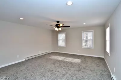 422 Brown Trl, Hopatcong, NJ 07843 - Photo 9