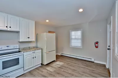 422 Brown Trl, Hopatcong, NJ 07843 - Photo 5