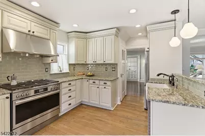 894 Ridgewood Road, Millburn, NJ 07041 - Photo 15