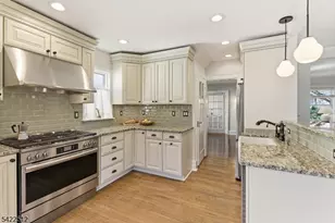 894 Ridgewood Rd, Millburn, NJ 07041 - Photo 15