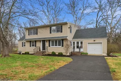 371 A Elizabeth Ave #A, Franklin Township, NJ 08873 - Photo 1