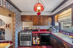 195 Emerson Ave, Paterson, NJ 07502 - Photo 9