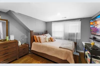 639 Parkview Ave, North Plainfield, NJ 07063 - Photo 3