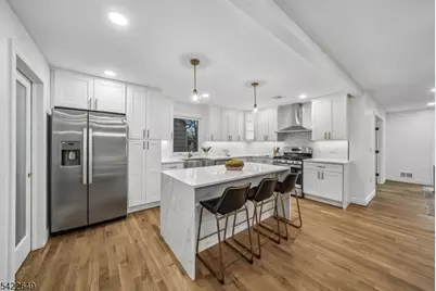 5 Essex Rd, Maplewood, NJ 07040 - Photo 7