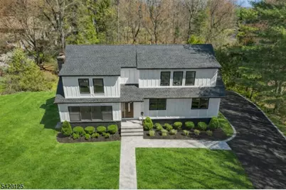 246 Fawn Rdg, Mountainside, NJ 07092 - Photo 1